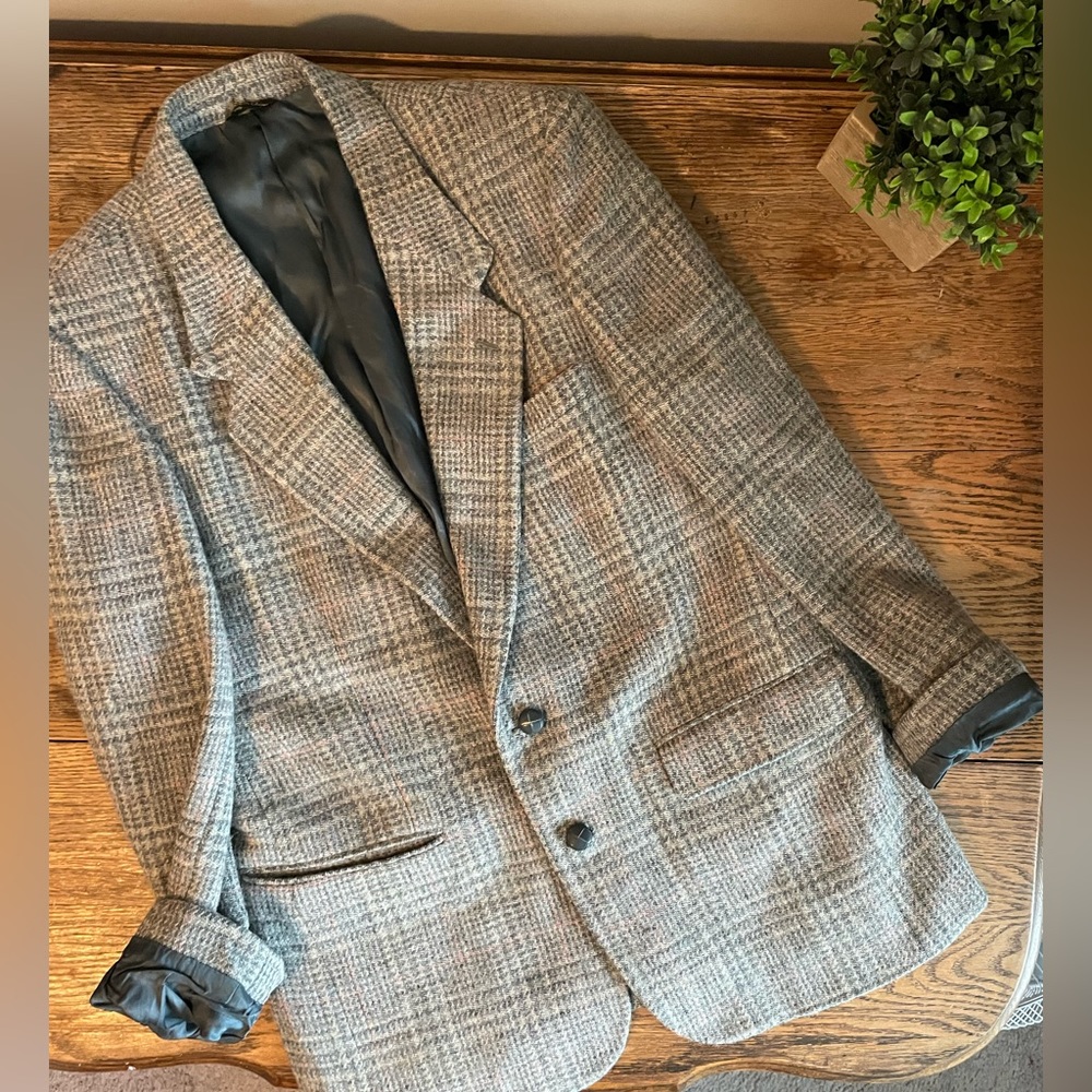 Classic Gray Plaid Women's Blazer
